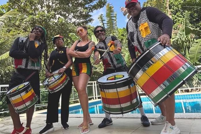 Cheiro de Amor prepara projeto com 4 canções inéditas