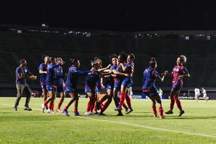 Meninas de Aço vencem as Leoas da Barra em Pituaçu