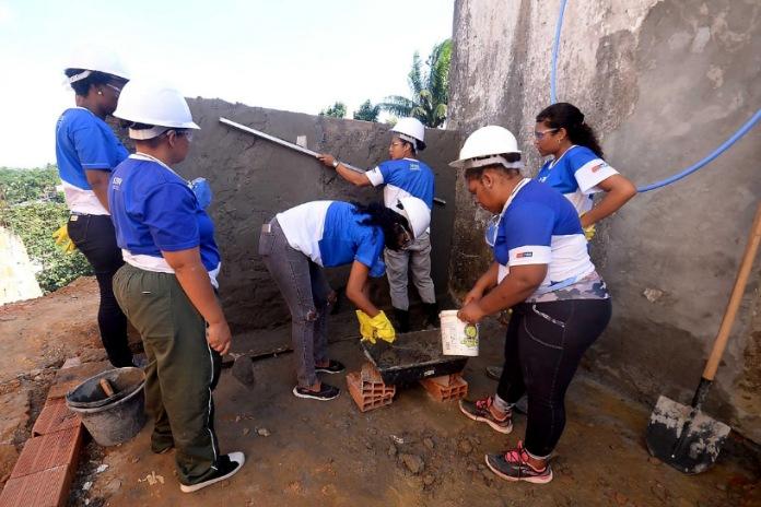 Mulheres lideram força de trabalho, geração de emprego e de renda em Salvador