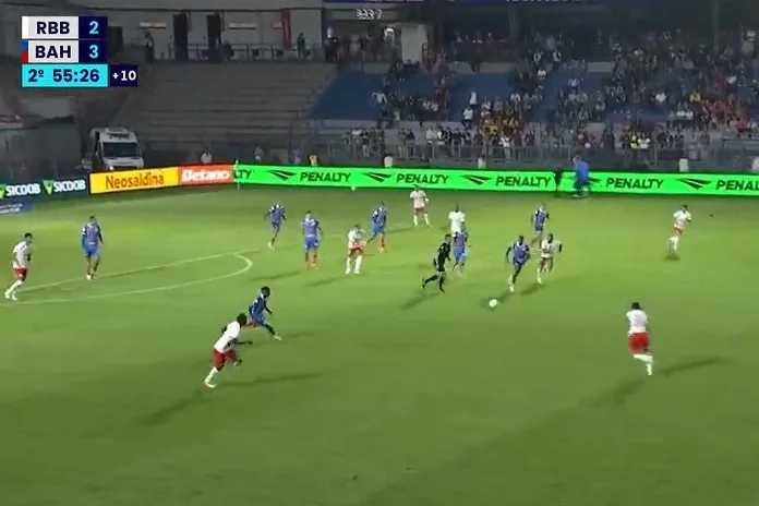 Bahia bate o Bragantino fora de casa