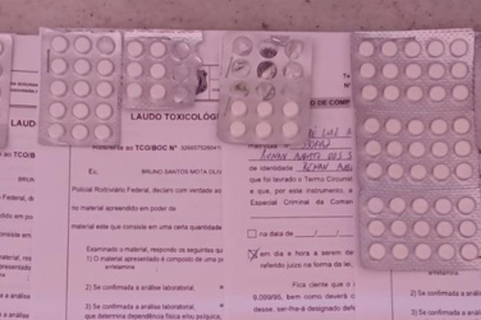 PRF apreende mais de 100 comprimidos de anfetaminas na BR-242, em Itaberaba