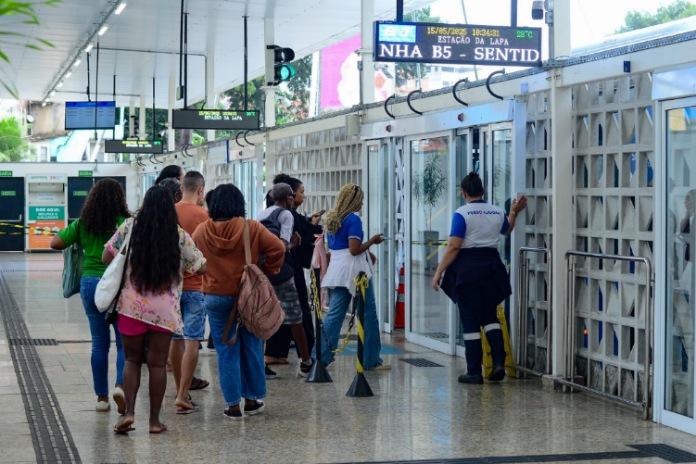 BRT de Salvador transportou mais de 400 mil pessoas nas festas de verão da capital baiana