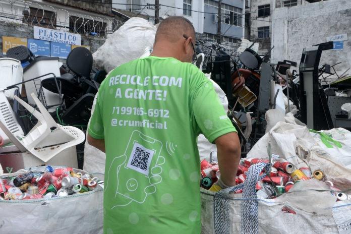 Cooperativas transformam 280 toneladas de materiais recicláveis coletados durante o Carnaval em fonte de renda